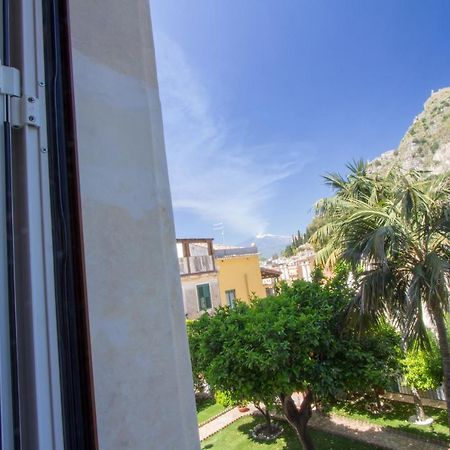 Villa Valverde Apartments E B&B Таормина Екстериор снимка