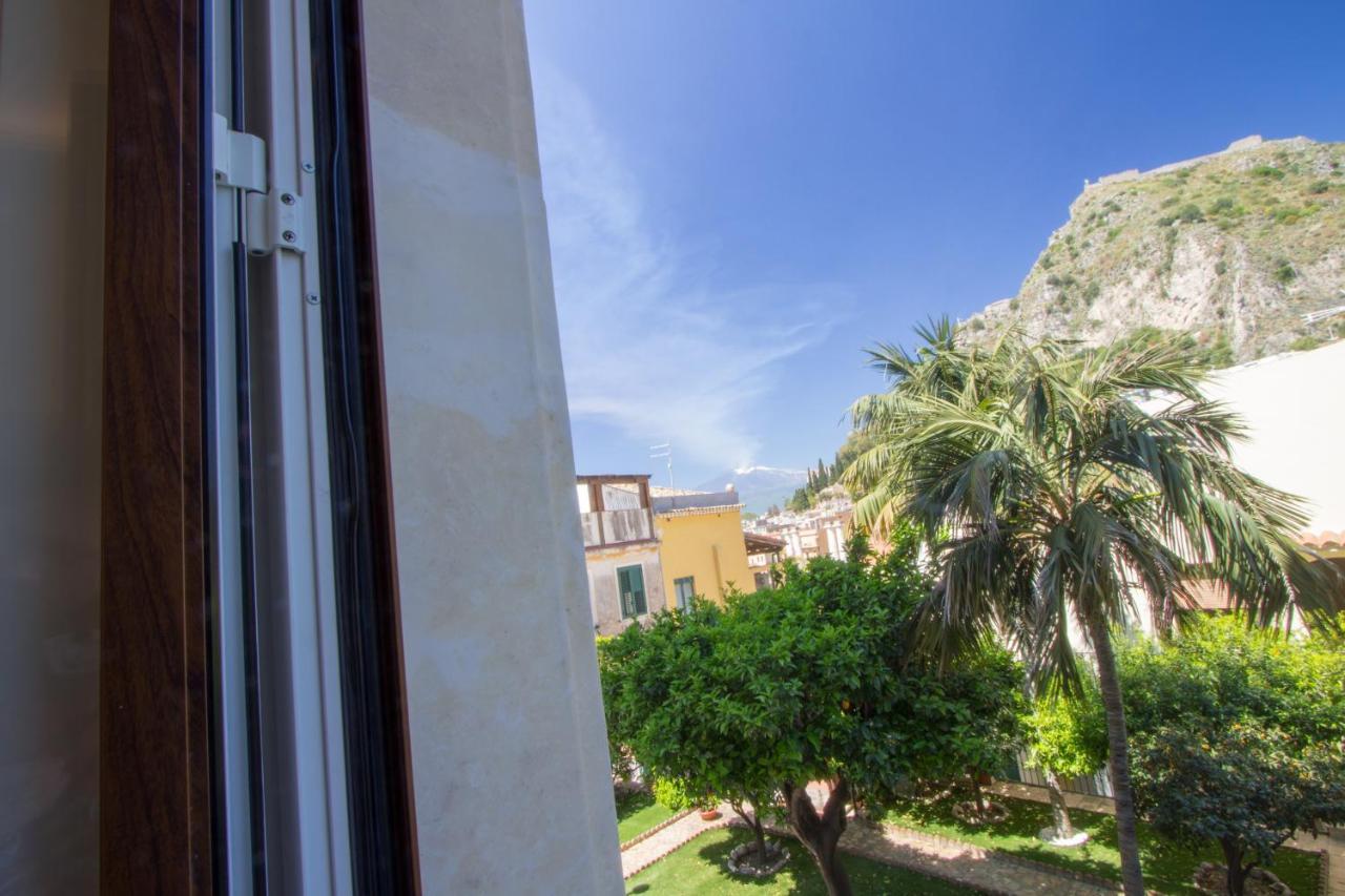 Villa Valverde Apartments E B&B Таормина Екстериор снимка